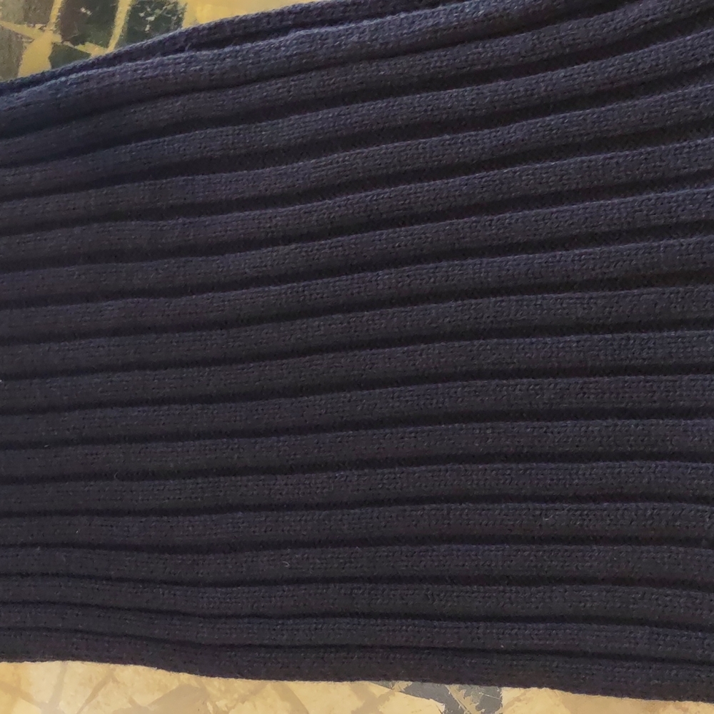 Infinity Black Ribbed Scarf - Picture 3 of 7